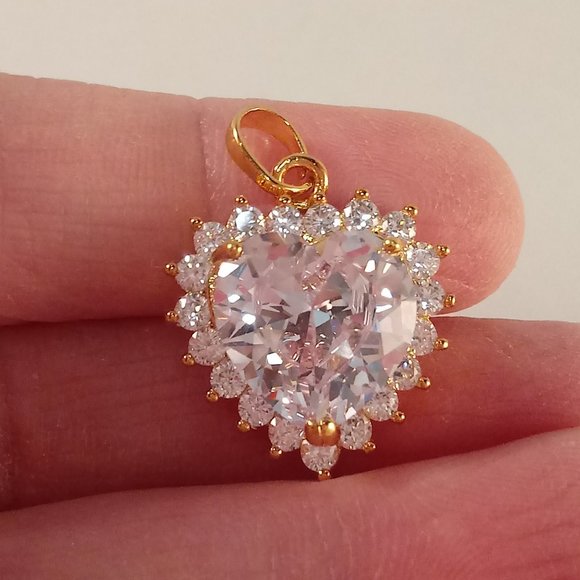 Jewelry - 18K Yellow Gold Plated Heart Shape Full Crystal Diamond Zircon Necklace Pendant